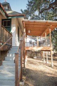 CheeseHouse-outdoor-porch2